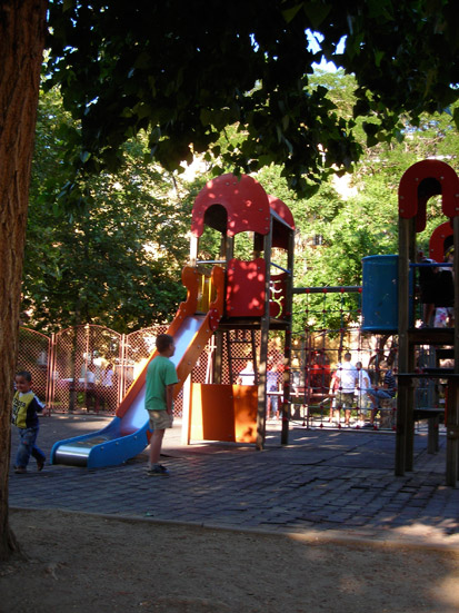 playground-almassy2
