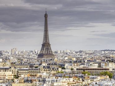 Párizs látképe légifotón.