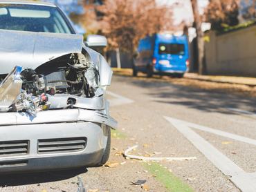 roncs autó parkoló