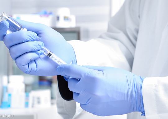 orvos kutato injekcio labor