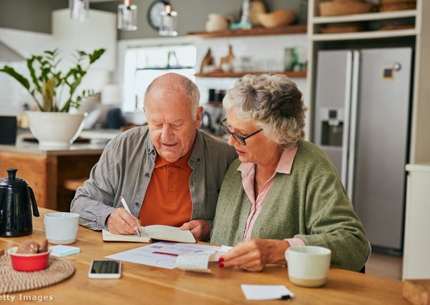 konyha nyugdíjasok nő férfi napló