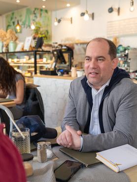 A nők komplexebb karakterek az író szerint