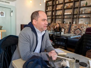 Nagyrabecsüli a színészeket az író