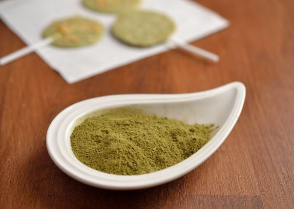 Matcha por egy tálkában