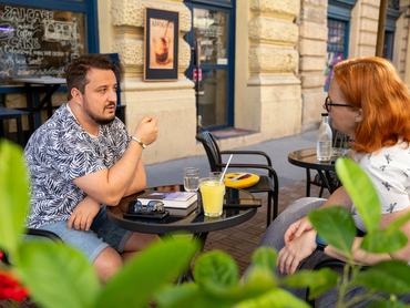 Kovács Krisztián író interjút ad
