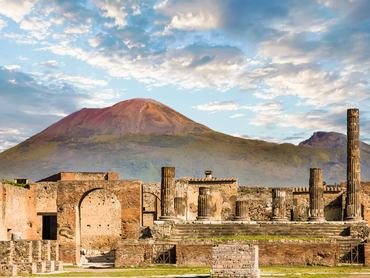 pompeii romjai a vezúvval a háttérben