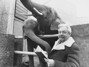 Gerald Durell elefántokkal