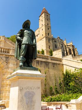 d'Artagnan szobra Franciaországban