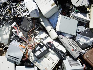hatalmas kupac elektronikai hulladék