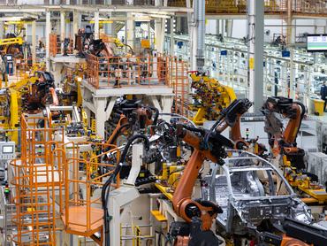 Elektromos autó gyár, szállítószalagja