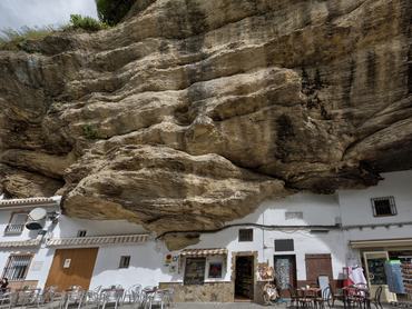 El pueblo de las casas-cuevas en la provincia de Cádiz