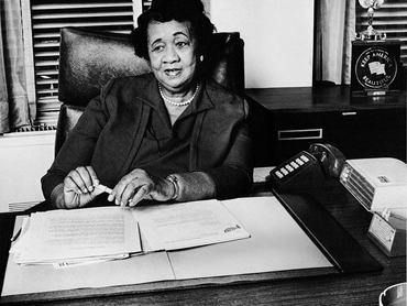 Dorothy Irene Height amerikai polgárjogi és nőjogi aktivista portréja washingtoni irodájában, 1978 vagy 1979. (Fotó: Lynn Gilbert/Getty Images)