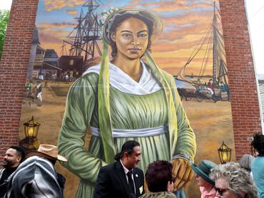 The Black Heritage Trail of New Hampshire nevű nonprofit szervezet 2026. május 23-án nagy szabadtéri falfestményt avatott föl Ona Judge tiszteletére
