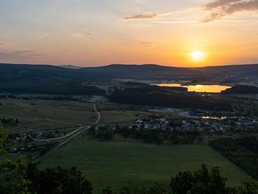 völgy természet hajnal