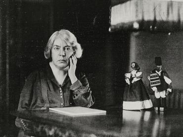 The Italian writer Grazia Deledda in his study in Rome after winning the Nobel Prize in Literature, from L'Illustrazione Italiana, Year LIV, No 47, November 20, 1927.