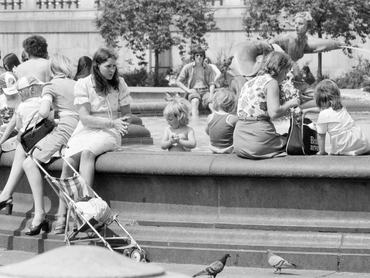 Summer Weather Pix, Trafalgar Square, London, 8th June 1976. People use fountains to keep cool. (Photo by Freddie Reed/Mirrorpix/Getty Images)