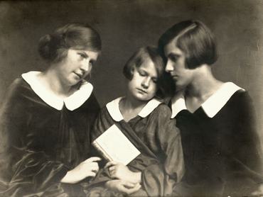 Móricz Zsigmond lányai gyermekként