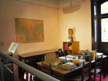 Trockij dolgozószobája