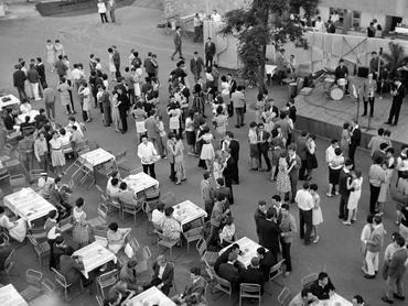 Várkert Bazár, Budai Ifjúsági Park, a színpadon a Bergendy-együttes 1963-ban