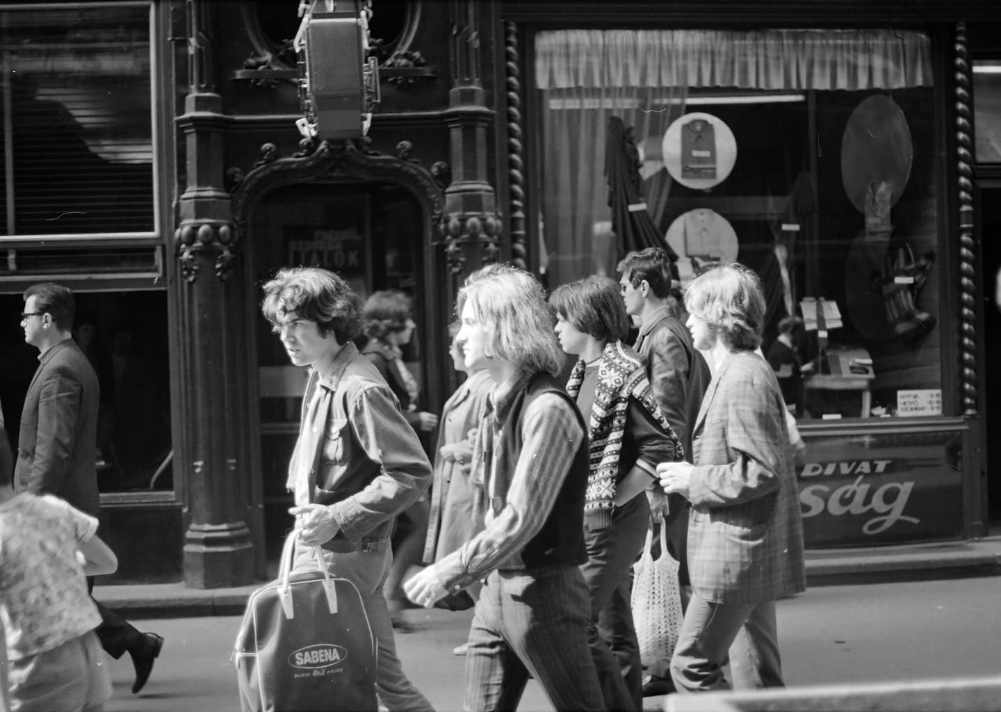 A Volán zenekar tagjai a Váci utcában 1970-ben