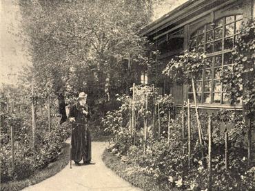 Jókai Mór a rózsák közt, svábhegyi háza kertjében, 1898
