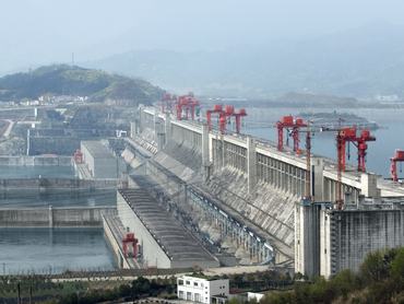 A kínai Három-szurdok-gát a Jangce folyón