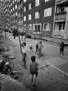 gyerekek az újpalotai lakótelepen, 1976