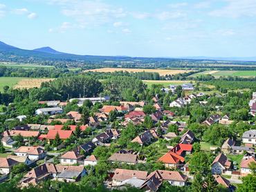 Magyarországi falu madártávlatból