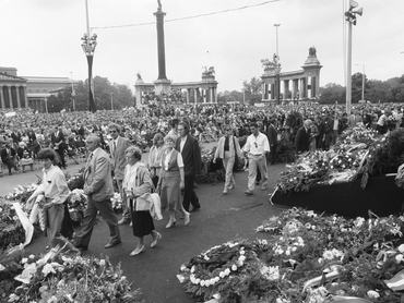 nagy imre újratemetése hősök tere budapest 1989