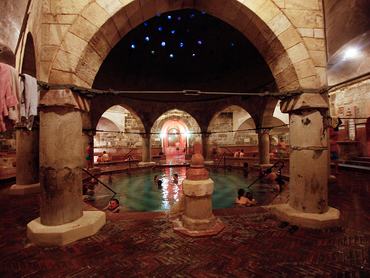 A budapesti Rudas gyógyfürdő egyik medencéje