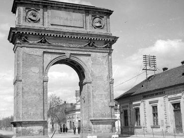 váci diadalív 1940